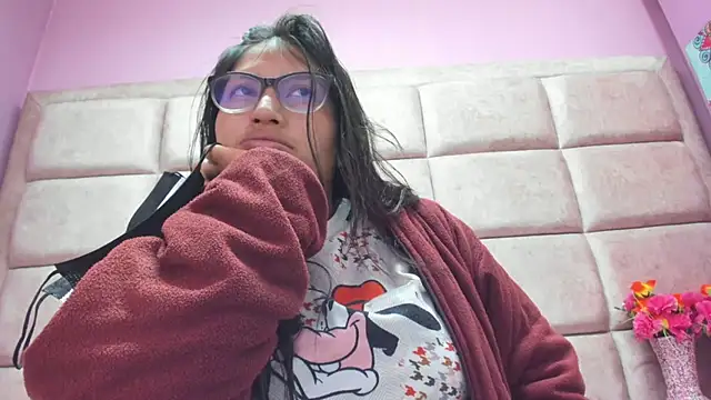 Miaa Smiith  online show from 11/30/25, 04:05