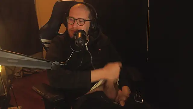 chicostick413 online show from 12/03/25, 10:08