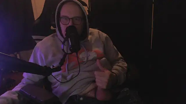 chicostick413 online show from 12/17/25, 09:32