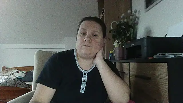 ReifeVenna online show from 11/17/25, 02:01