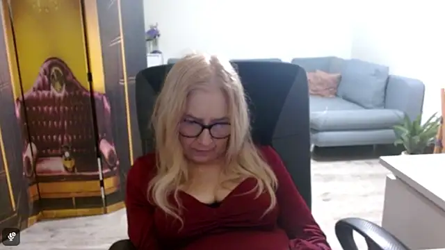 sofia xkiss online show from 12/15/25, 02:54