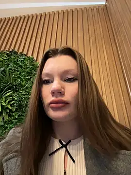 Snapshot of justmila chatting on 12/18/24, 03:11 justmila online show from 12/18/24, 03:11