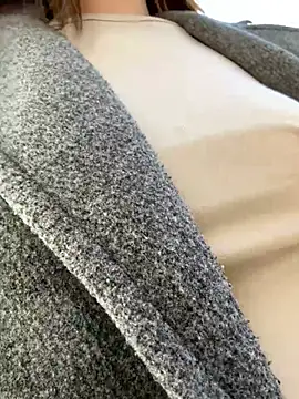 Snapshot of justmila chatting on 12/19/24, 11:18 justmila online show from 12/19/24, 11:18