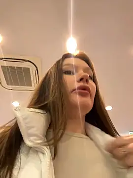 Snapshot of justmila chatting on 12/22/24, 02:38 justmila online show from 12/22/24, 02:38