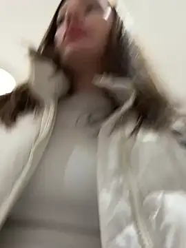 Snapshot of justmila chatting on 12/26/24, 04:04 justmila online show from 12/26/24, 04:04