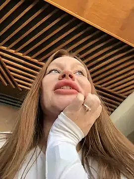 Snapshot of justmila chatting on 12/28/24, 12:45 justmila online show from 12/28/24, 12:45