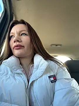 Snapshot of justmila chatting on 12/29/24, 10:12 justmila online show from 12/29/24, 10:12