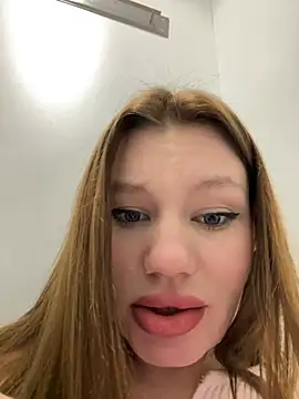 Snapshot of justmila chatting on 01/03/25, 12:30 justmila online show from 01/03/25, 12:30