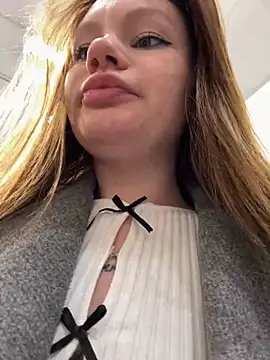 Snapshot of justmila chatting on 01/05/25, 02:41 justmila online show from 01/05/25, 02:41