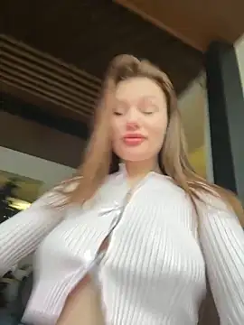 Snapshot of justmila chatting on 01/10/25, 11:22 justmila online show from 01/10/25, 11:22