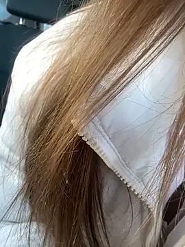 Snapshot of justmila chatting on 01/11/25, 10:40 justmila online show from 01/11/25, 10:40