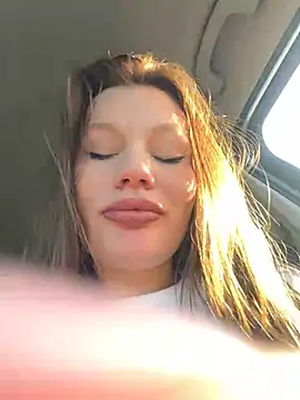 Snapshot of justmila chatting on 02/07/25, 01:43 justmila online show from 02/07/25, 01:43