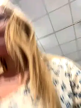 Snapshot of justmila chatting on 09/13/25, 11:43 justmila online show from 09/13/25, 11:43