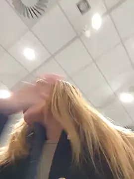 Snapshot of justmila chatting on 10/26/25, 01:17 justmila online show from 10/26/25, 01:17