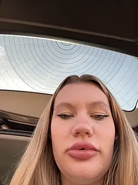 Snapshot of justmila chatting on 10/31/25, 10:16 justmila online show from 10/31/25, 10:16