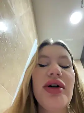 Snapshot of justmila chatting on 11/01/25, 10:39 justmila online show from 11/01/25, 10:39