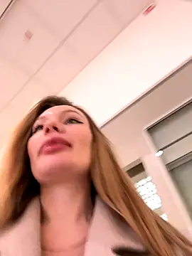 Snapshot of justmila chatting on 12/14/25, 12:54 justmila online show from 12/14/25, 12:54