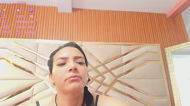 Sluttyandmature online show from 02/10/25, 12:39