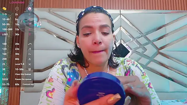 Sluttyandmature online show from 06/19/26, 12:09