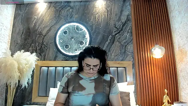 BellaPeers  online show from 06/05/26, 11:27
