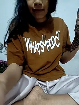 catreena online show from 10/18/25, 07:03