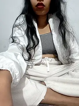 catreena online show from 11/28/25, 07:05