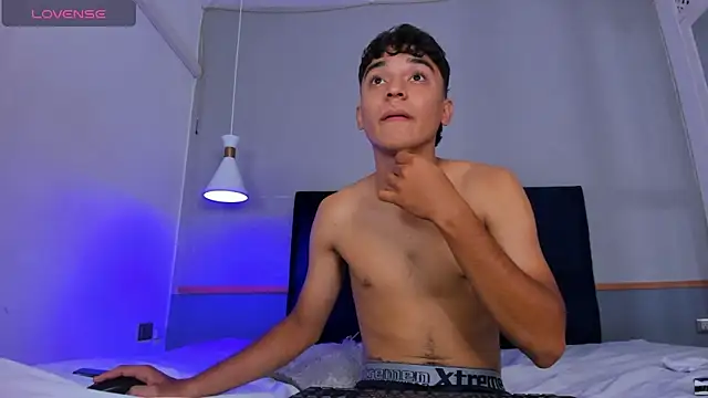 Austin Cardieff online show from 12/28/24, 07:43