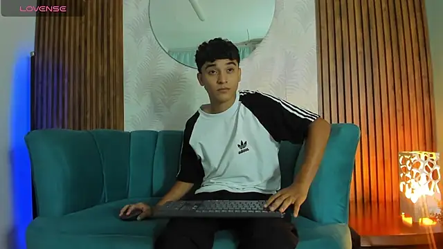 Austin Cardieff online show from 01/11/25, 01:27