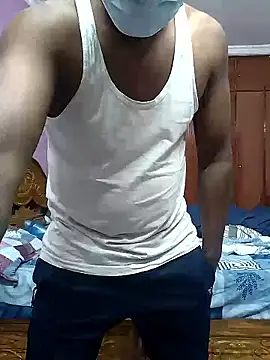 Snapshot of Mrveda66 chatting on 12/15/25, 10:25 Mrveda66 online show from 12/15/25, 10:25