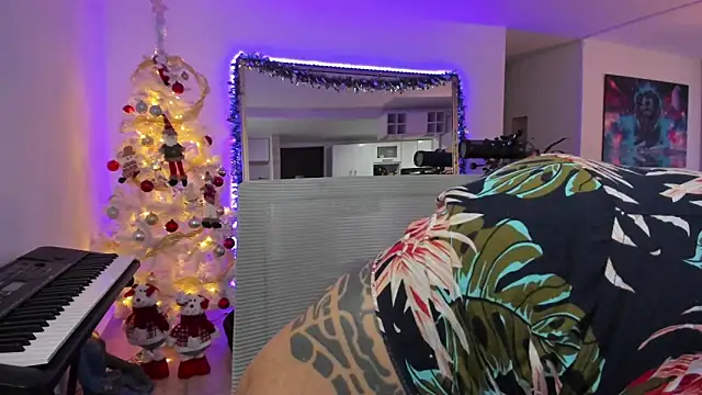 aaroncolombia online show from 12/05/24, 11:27