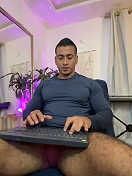 Snapshot of aaroncolombia chatting on 01/14/26, 11:05 aaroncolombia online show from 01/14/26, 11:05