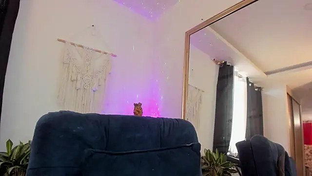 Snapshot of aaroncolombia chatting on 03/07/26, 01:30 aaroncolombia online show from 03/07/26, 01:30