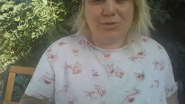 Snapshot of IvannaMystique chatting on 06/19/26, 06:40 IvannaMystique online show from 06/19/26, 06:40