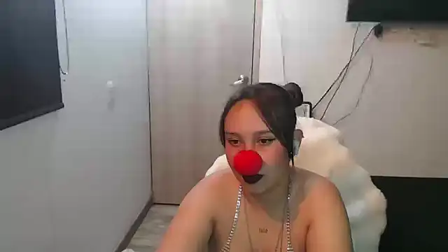 Skarlet Adams28 online show from 10/31/25, 10:11