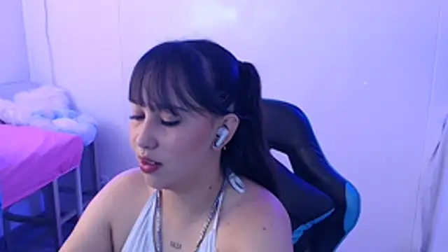 Skarlet Adams28 online show from 06/10/26, 08:30