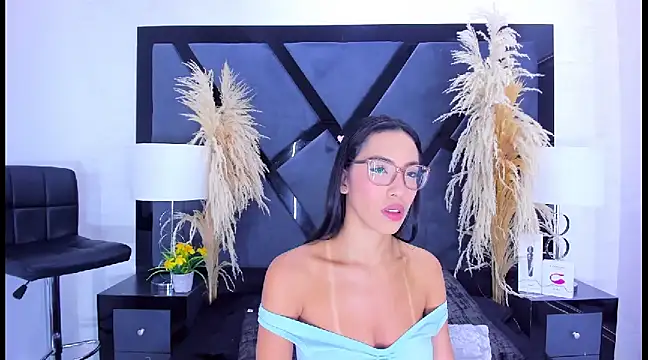 KylieWhite online show from 01/15/25, 05:08