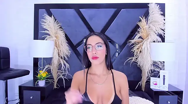 KylieWhite online show from 01/16/25, 12:31