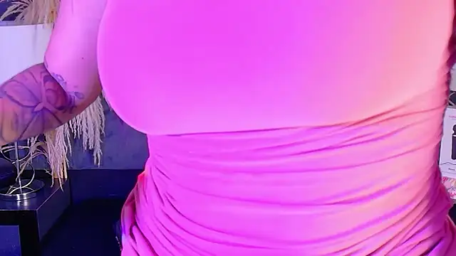 KylieWhite online show from 11/06/25, 08:15