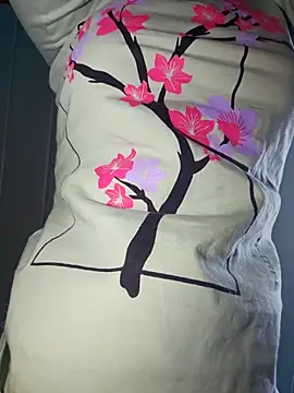 Snapshot of hotbaby_5 chatting on 03/08/26, 02:04 hotbaby 5 online show from 03/08/26, 02:04