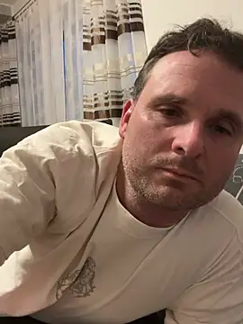 Snapshot of w12er chatting on 01/19/26, 04:00 w12er online show from 01/19/26, 04:00