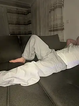 Snapshot of w12er chatting on 03/20/26, 06:46 w12er online show from 03/20/26, 06:46