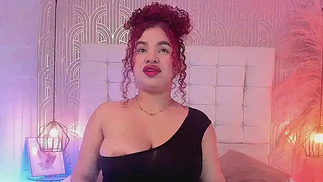 Snapshot of LeylaRangel chatting on 03/02/25, 03:45 LeylaRangel online show from 03/02/25, 03:45