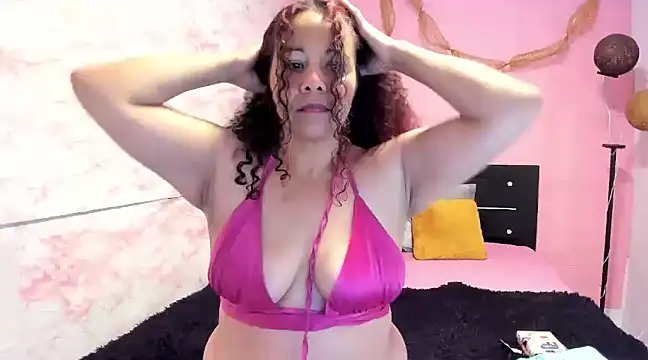 Snapshot of Brunette_sasha chatting on 02/21/25, 01:11 Brunette sasha online show from 02/21/25, 01:11