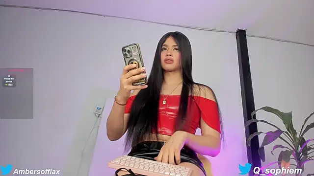 Snapshot of Queensophie_m chatting on 11/29/25, 03:53 Queensophie m online show from 11/29/25, 03:53