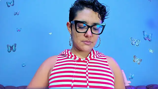 Kaira mosse online show from 09/19/25, 01:56