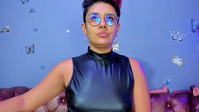 Kaira mosse online show from 06/24/26, 11:42