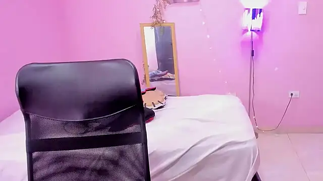 Snapshot of TEE_DIRTY_SQUIRT chatting on 03/01/25, 11:50 TEE DIRTY SQUIRT online show from 03/01/25, 11:50