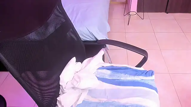 Snapshot of TEE_DIRTY_SQUIRT chatting on 09/11/25, 07:25 TEE DIRTY SQUIRT online show from 09/11/25, 07:25