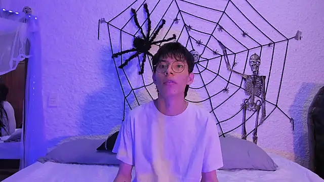 alexandersawyer online show from 10/08/25, 04:10