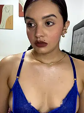 Melanyprada online show from 12/15/25, 03:33